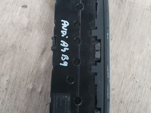 bontott AUDI A4 B9 Középkonzol Vezérlő Panel