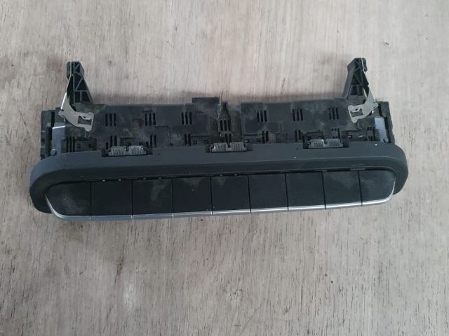 bontott AUDI A4 B9 Középkonzol Vezérlő Panel