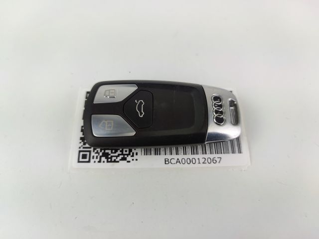 bontott AUDI A4 B9 Kulcs