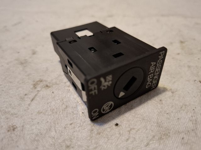 bontott AUDI A4 B9 Légzsák Kapcsoló