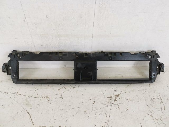 bontott AUDI A4 B9 Levélrács Tartó