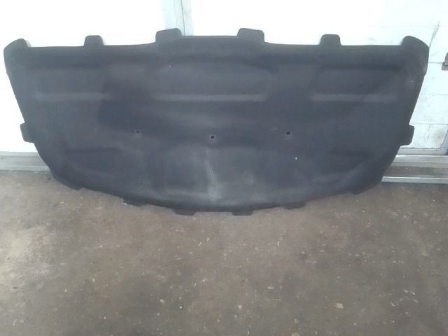 bontott AUDI A4 B9 Motorháztető Szigetelés