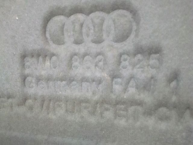 bontott AUDI A4 B9 Motorháztető Szigetelés