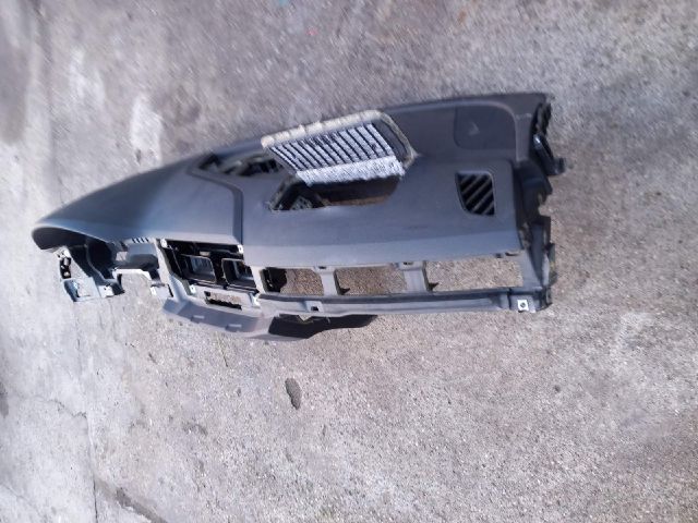 bontott AUDI A4 B9 Műszerfal Héj