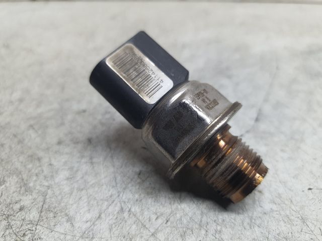 bontott AUDI A4 B9 Nyomásszabályzó Szelep