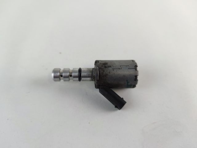 bontott AUDI A4 B9 Olajnyomás Szelep Okoskerékhez