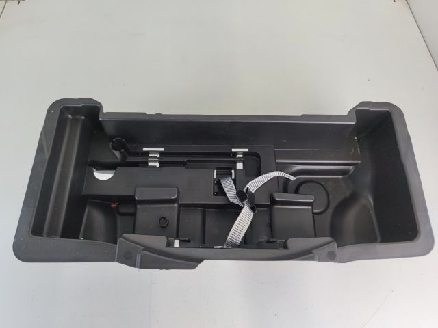 bontott AUDI A4 B9 Pótkerék Szerszámtartó