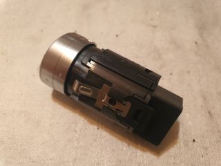 bontott AUDI A4 B9 Start / Stop Indító Gomb