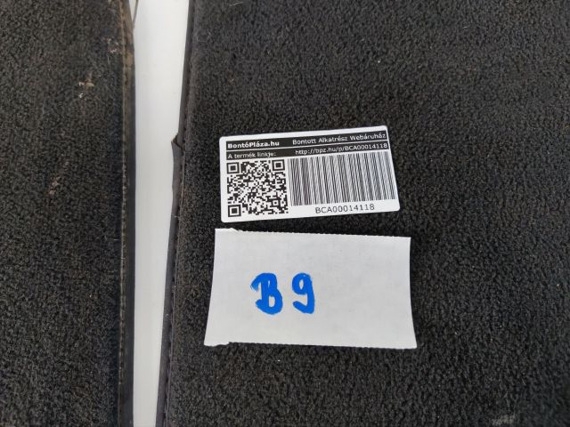 bontott AUDI A4 B9 Szőnyeg Szett