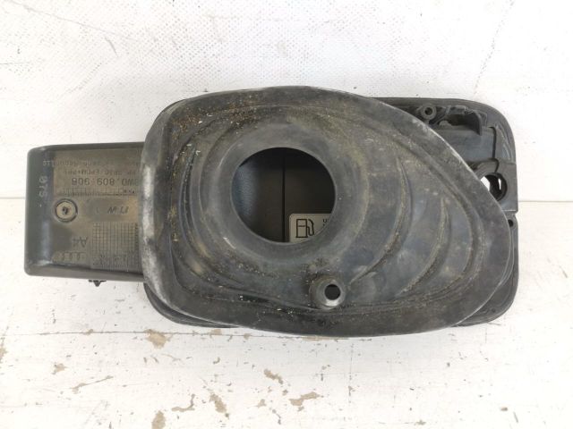 bontott AUDI A4 B9 Tankajtó