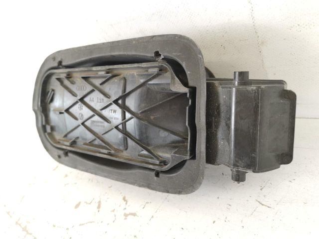 bontott AUDI A4 B9 Tankajtó