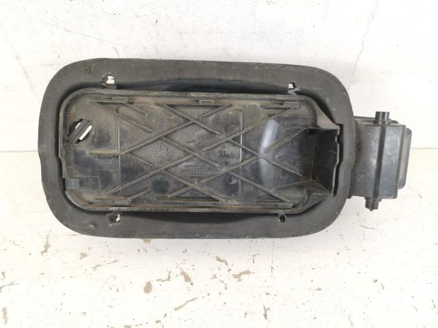 bontott AUDI A4 B9 Tankajtó