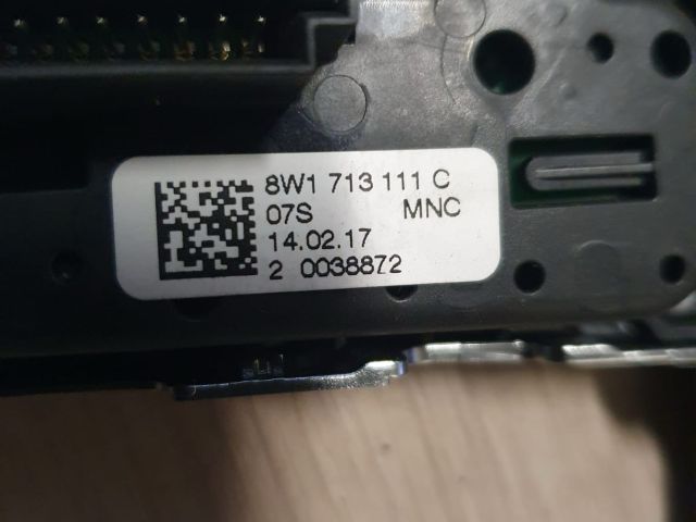 bontott AUDI A4 B9 Tartó Bak