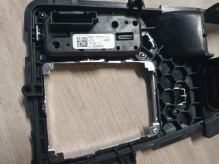 bontott AUDI A4 B9 Tartó Bak