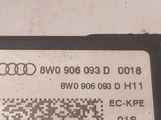 bontott AUDI A4 B9 Üzemanyag Befecskendező Vezérlő