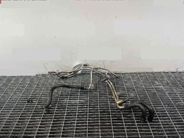 bontott AUDI A4 B9 Üzemanyagcső