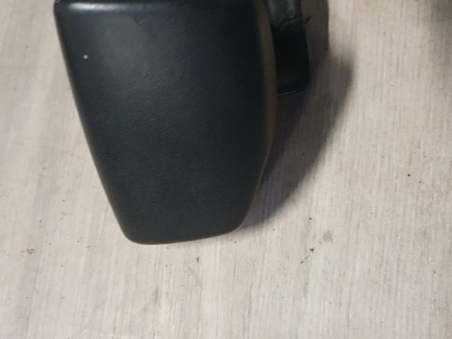 bontott AUDI A4 B9 Váltógomb