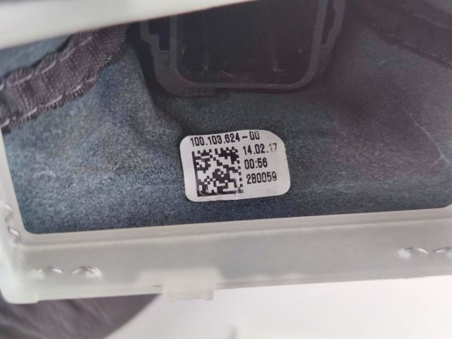 bontott AUDI A4 B9 Váltógomb