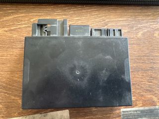 bontott AUDI A4 B9 Vonóhorog Elektronika