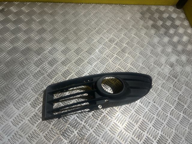 bontott AUDI A4 CABRIO Bal Ködlámpa Rács