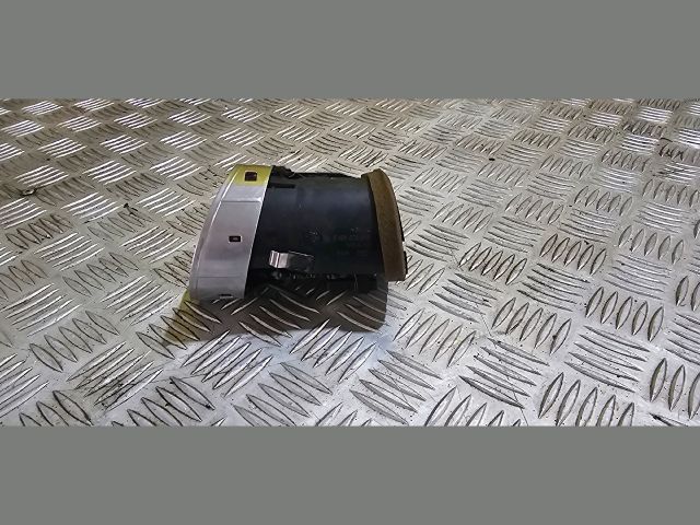 bontott AUDI A4 CABRIO Bal Szellőző