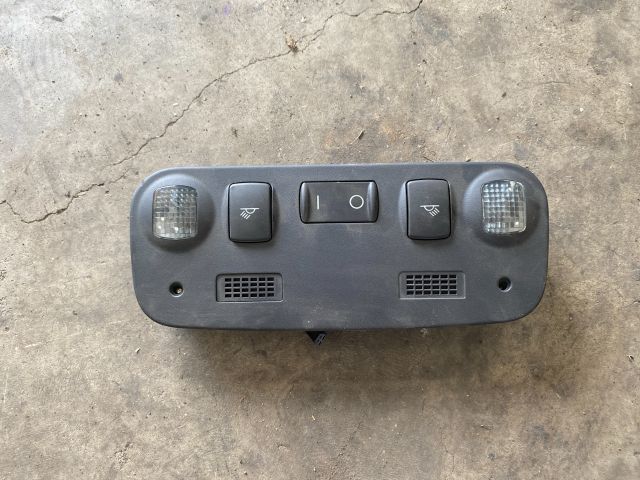 bontott AUDI A4 CABRIO Beltér Világítás Első