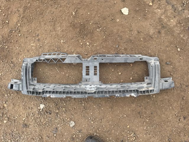 bontott AUDI A4 CABRIO Első Lökhárító Tartó Felső