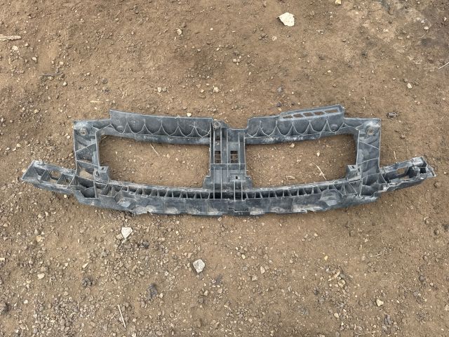 bontott AUDI A4 CABRIO Első Lökhárító Tartó Felső