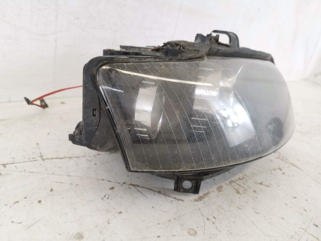 bontott AUDI A4 CABRIO Jobb Xenon Fényszóró