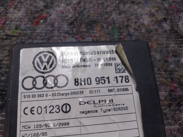 bontott AUDI A4 CABRIO Riasztó Központ