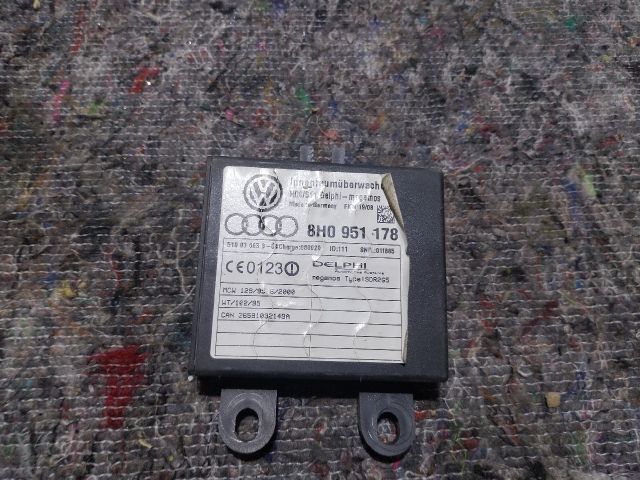 bontott AUDI A4 CABRIO Riasztó Központ