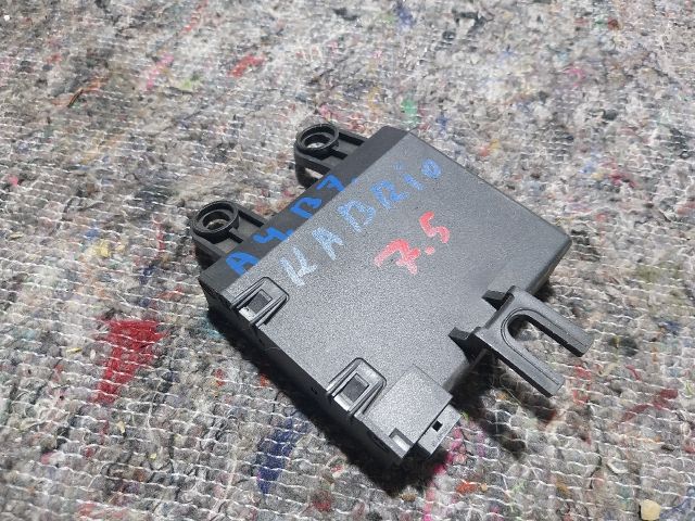 bontott AUDI A4 CABRIO Riasztó Központ