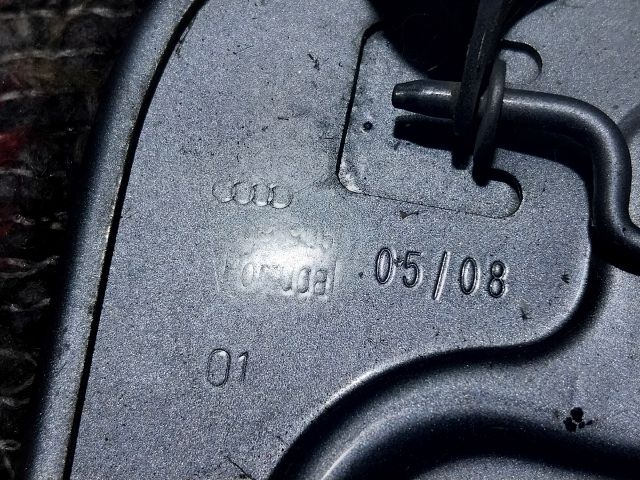 bontott AUDI A4 CABRIO Tankajtó