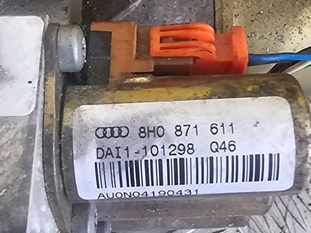 bontott AUDI A4 CABRIO Tető Mozgató Motor