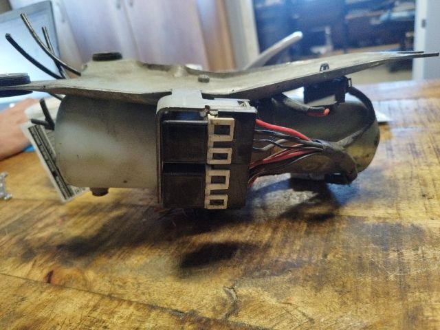 bontott AUDI A4 CABRIO Tető Mozgató Motor