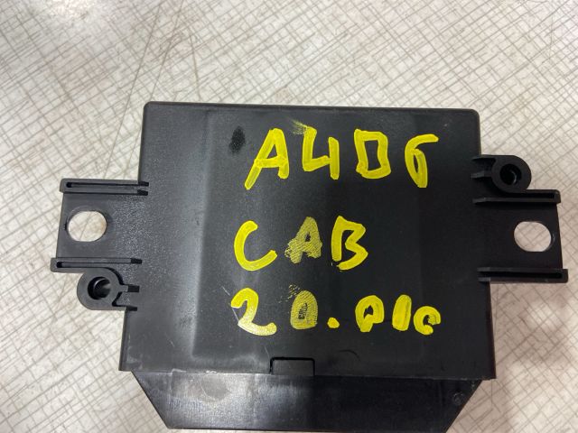 bontott AUDI A4 CABRIO Tolatóradar Elektronika