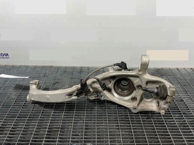 bontott AUDI A5 Bal első Csonkállvány