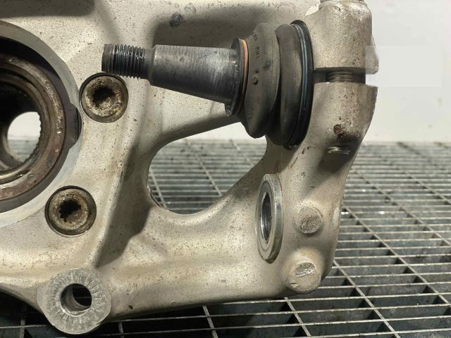 bontott AUDI A5 Bal első Csonkállvány