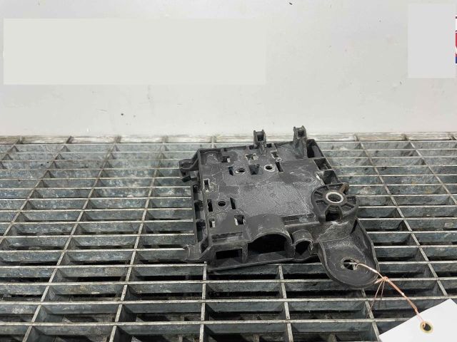 bontott AUDI A5 Biztosítéktábla Motortér