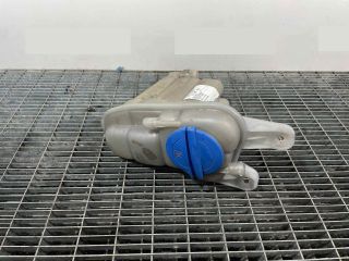 bontott AUDI A5 Kiegyenlítő Tartály