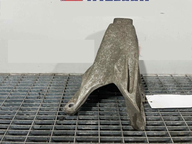 bontott AUDI A5 Motor Tartó Bak Bal