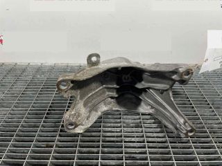 bontott AUDI A5 Motor Tartó Bak Jobb