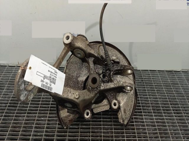 bontott AUDI A5 Bal hátsó Csonkállvány