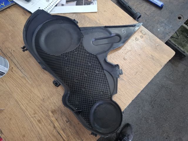 bontott AUDI A5 Első Felső Vezérlés Burkolat