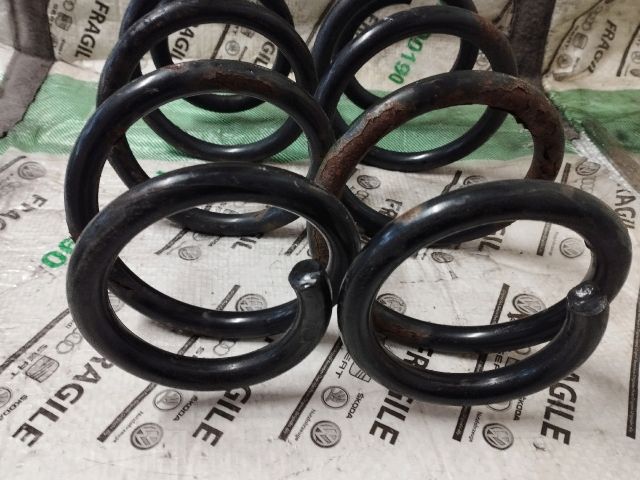 bontott AUDI A5 Első Rugó Pár