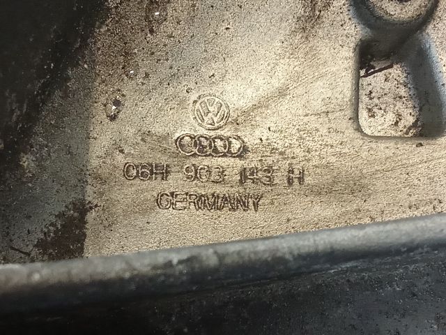 bontott AUDI A5 Generátor Tartó Bak