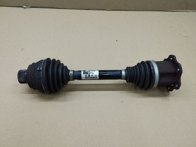 bontott AUDI A5 Jobb Féltengely