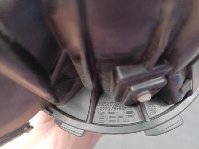 bontott AUDI A5 Klímahűtő Ventilátor