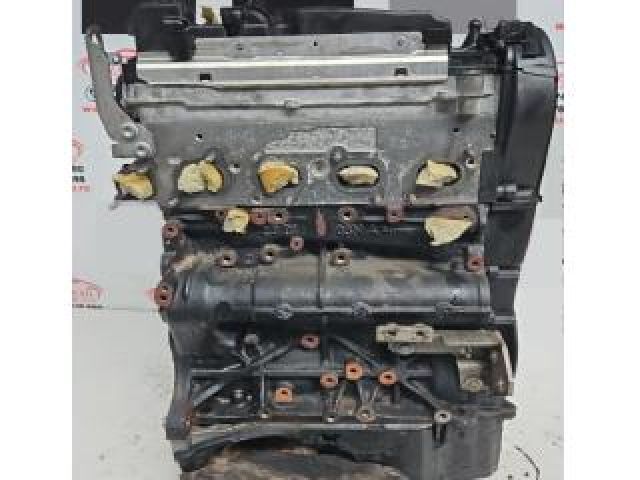 bontott AUDI A5 Motor (Fűzött blokk hengerfejjel)