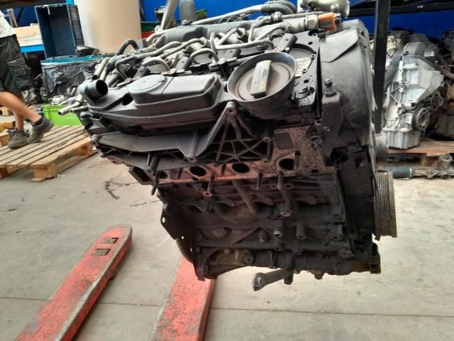 bontott AUDI A5 Motor (Fűzött blokk hengerfejjel)